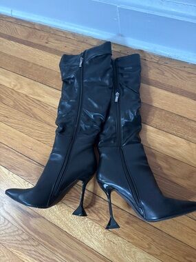 Women’s Black Stiletto Mid-Calf Boots